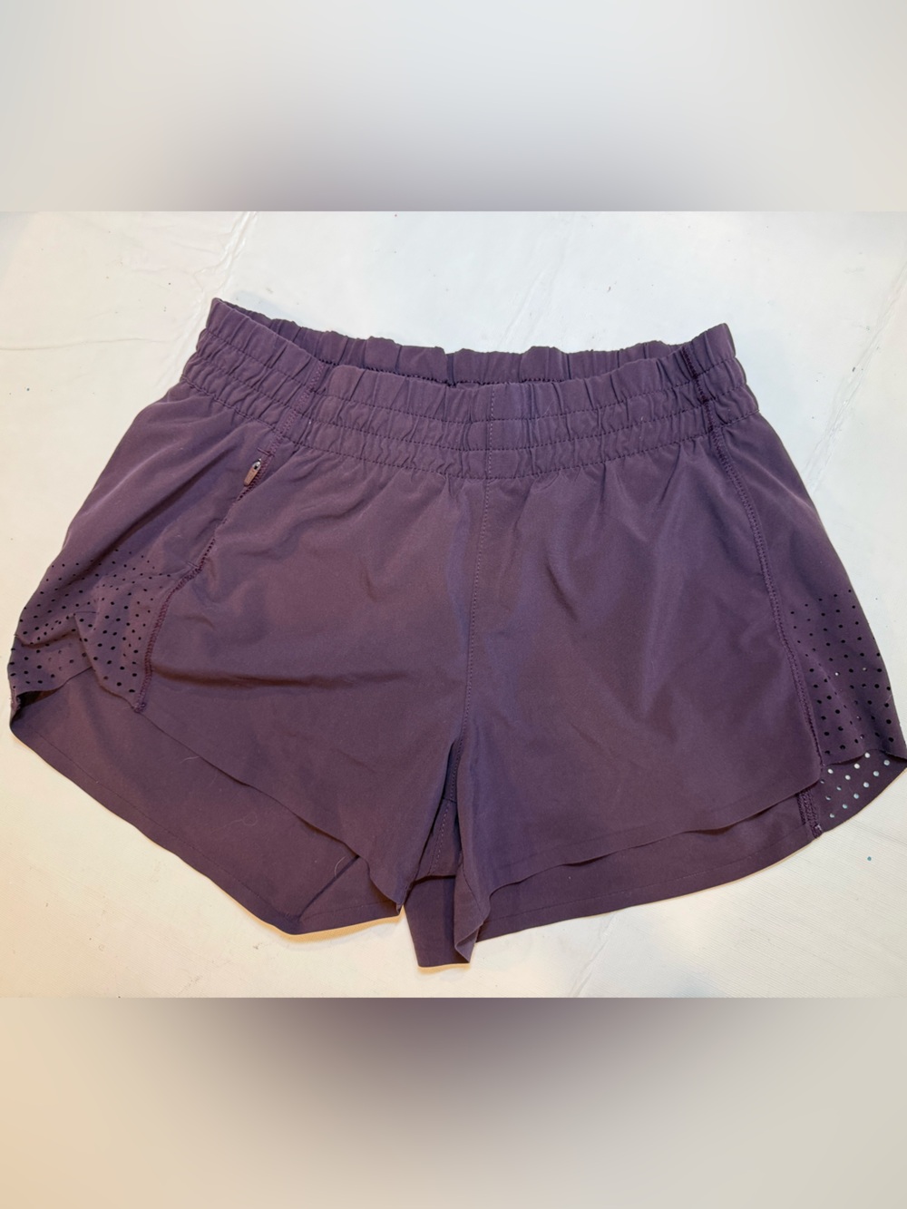 Athleta purple Hustle 3” athletic shorts size xxs